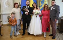 Фото 12: Військовий одружився у львівській Ратуші (відео)