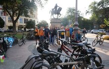 Фото 12: Сьогодні у Львові – осінній день «Велосипедом на роботу»