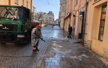 Фото 3: Сьогодні на вулицях Львова працюватимуть порохотяги, а з п’ятниці повторно митимуть вулиці
