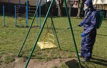 Фото 79: Комунальні служби дезінфікують місто: миють вулиці, тротуари, зупинки транспорту, сходові клітки будинків