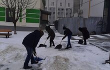 Фото 33: Працівники Львівської мерії долучились до прибирання міста від снігу