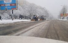 Фото 93: Впродовж дня снігоприбиральна техніка працюватиме в робочому режимі