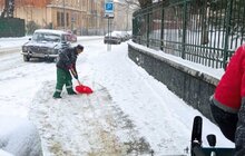 Фото 56: Для посипання доріг від ожеледиці минулої доби використано 527 м3 піскосуміші та 186 м3 солі