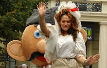 Фото 11: Стартував «Золотий лев»