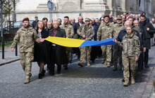 Фото 4: Ветерани та депутати першого скликання підняли український стяг над Ратушею до 36-тої річниці (фото/відео)