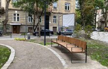 Фото 1: У Львові біля військового госпіталю за грантові кошти облаштували доступний сквер для мешканців району та пацієнтів