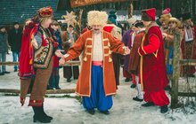 Фото 1: На святі «Різдво в Гаю» зібрали 57 тис. грн на реставрацію пам’яток Шевченківського гаю