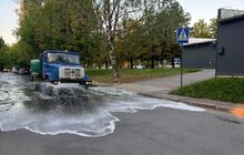 Фото 1: У Львові через спеку поливають дороги й трамвайні колії та обмежують в’їзд великовагового транспорту (відео)