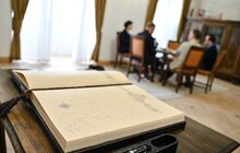 Фото 2: Лауреатка Пулітцерівської премії Енн Епплбом провела відкриту розмову у львівській Ратуші