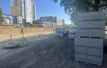 Фото 1: На вул. Мазепи триває реконструкція: зараз облаштовують основу під нові хідники