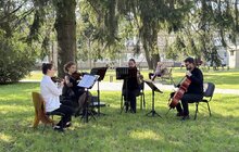 Фото 1: Музиканти Луганської філармонії зіграли для поранених військових в одній з лікарень Львова