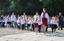 Фото 1: У Львові учні та студенти розпочали новий навчальний рік