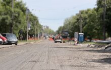 Фото 3: Реконструкція вул. Мазепи: демонтовують старе покриття і контактну мережу