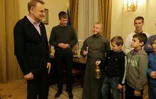 Фото 3: Пластуни передали місту Вифлеємський вогонь миру