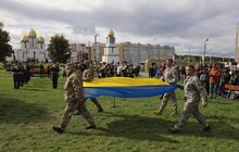 Фото 32: На площі перед Центром Довженка у Львові урочисто підняли Державний прапор