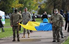 Фото 33: На площі перед Центром Довженка у Львові урочисто підняли Державний прапор