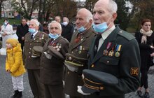 Фото 41: На Меморіалі Героїв Небесної Сотні вояки братства ветеранів УПА підняли національний стяг