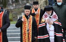 Фото 16: У Львові на Личаківському кладовищі вшанували Героїв