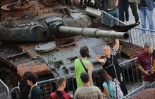 Фото 2: Виставка зруйнованої російської техніки стоятиме у центрі Львова до кінця літа