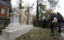 Фото 1: На Личаківському цвинтарі закінчили 14 етап реставраційних робіт у межах українсько-польської програми
