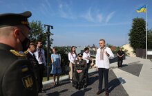 Фото 17: У Львові підняли Державний прапор над Меморіалом пам’яті Героїв Небесної Сотні