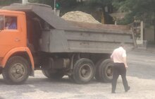 Фото 5: На вул. Винниченка розпочалися першочергові протиаварійні роботи на каналізаційному колекторі