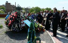 Фото 18: На Личакові помолились на могилах бійців АТО