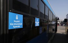 Фото 11: Львів отримав від польських міст 20 великих низькопідлогових автобусів та гуманітарну допомогу
