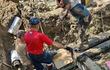 Фото 3: На вул. Коновальця, 103 і вул. Багряного, 49 проводять заміну аварійних ділянок мережі