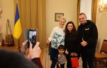 Фото 11: Діти з прифронтових і тимчасово окупованих міст Донеччини сьогодні відвідали львівську Ратушу