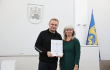 Фото 5: 100 львівських педагогів отримали по 25 000 гривень (відео)