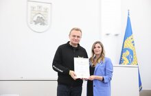 Фото 11: 100 львівських педагогів отримали по 25 000 гривень (відео)