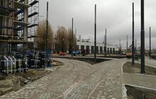 Фото 2: Реконструкція пл. Двірцевої: розпочато монтаж трамвайної контактної мережі