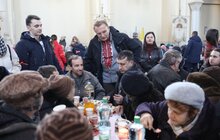 Фото 28: На Різдво у Львові організували святковий обід для найбільш потребуючих