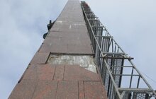 Фото 5: Аварійну стелу Монументу Слави демонтують: підрядник розпочав демонтажні роботи
