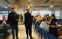 Фото 2: Колядки, пампухи і кутя: в Urban Camp Lviv організували традиційний Святвечір для переселенців