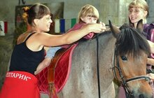 Фото 1: 10 осіб з особливими потребами пройшли курс «іпотерапії»