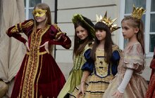 Фото 20: У Львові відбулося карнавальне відкриття театрального фестивалю «Золотий Лев на вулиці - 2020»