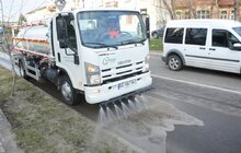 Фото 13: На вулицях Львова працюють порохотяги і поливально-мийні машини