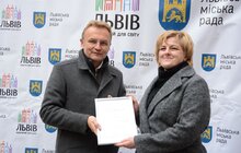 Фото 10: 100 успішним педагогам Львова вручили по 25 тисяч гривень