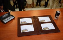 Фото 1: 8-ма школа відсвяткувала 200-річчя: директор школи отримав Орден за заслуги перед Державою Австрія, а школі місто додатково виділить 1 млн грн