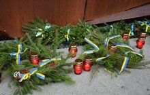 Фото 25: Родини Героїв Небесної Сотні прикрасили Меморіал пам’яті Героїв Небесної Сотні до новорічних та різдвяних свят