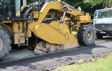 Фото 7: На вул. Науковій проводять поточний ремонт дорожнього покриття методом холодного ресайклінгу