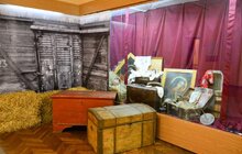 Фото 2: У Львові відкрили виставку про вимушених переселенців