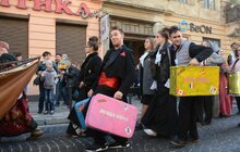 Фото 15: Карнавальною ходою у Львові розпочався «Золотий Лев на вулиці – 2017»