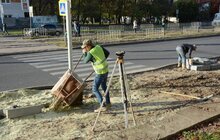 Фото 8: На вул. Княгині Ольги розпочали роботи з будівництва велосипедної доріжки та хідників