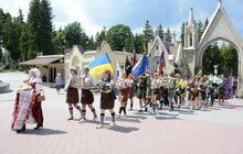 Фото 8: Пластуна-сеньйора Олеся Криськіва поховали на Личакові в родинному гробівці (поле № 52)
