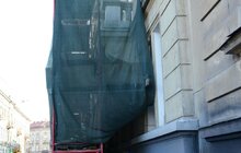 Фото 2: У будинку на вул. І. Франка, 90 триває реставрація 5 балконів з унікальними консолями у вигляді слонів