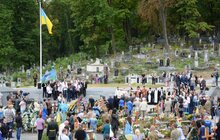 Фото 17: Сьогодні, у День Державного Прапора  України, національний стяг замайорів над могилами новітніх Героїв