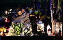Фото 5: У Львові одночасно запалили лампадки на полях Почесних поховань воїнів